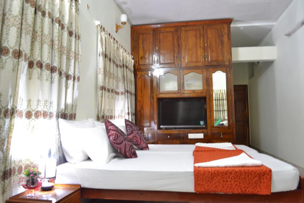 Thoms Beach Homestay Alappuzha Bagian luar foto