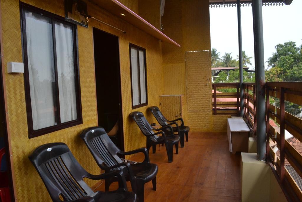 Thoms Beach Homestay Alappuzha Bagian luar foto