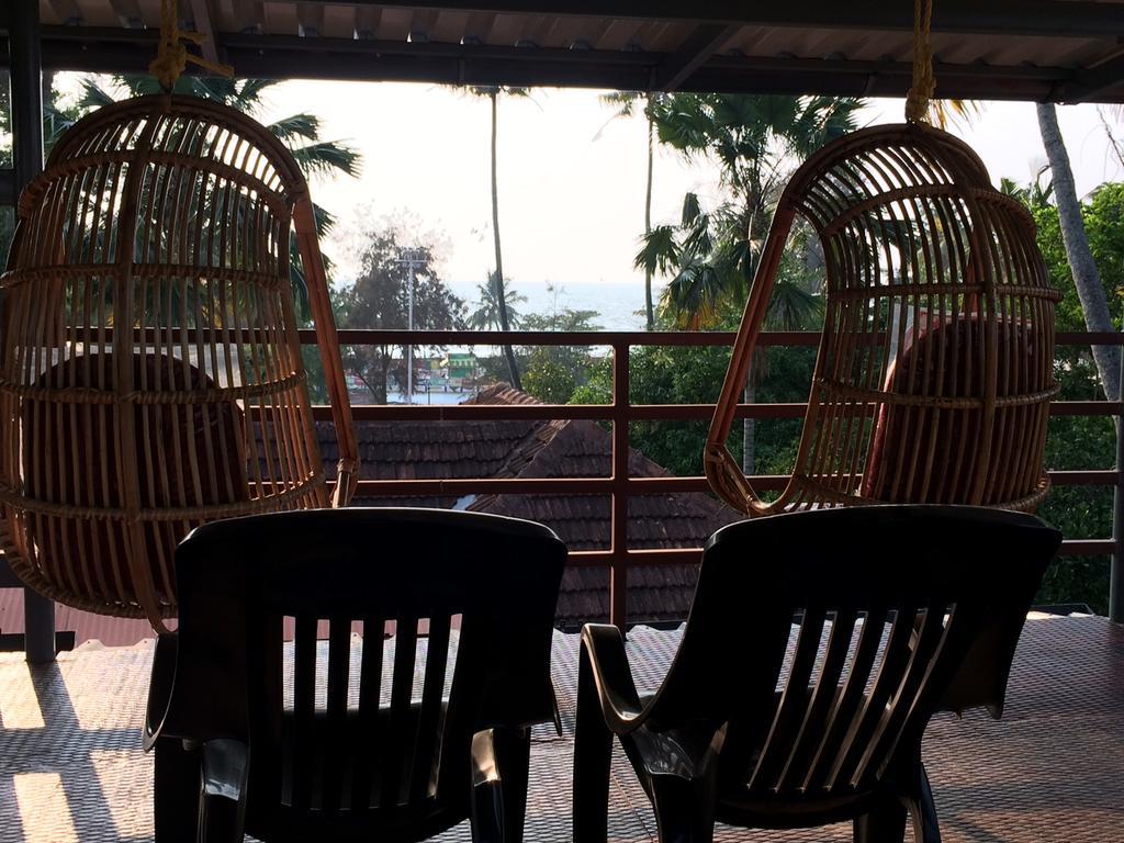 Thoms Beach Homestay Alappuzha Bagian luar foto