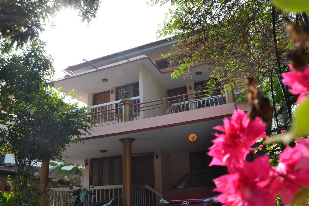 Thoms Beach Homestay Alappuzha Bagian luar foto