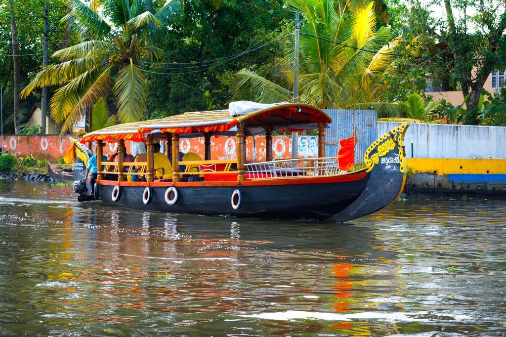 Thoms Beach Homestay Alappuzha Bagian luar foto